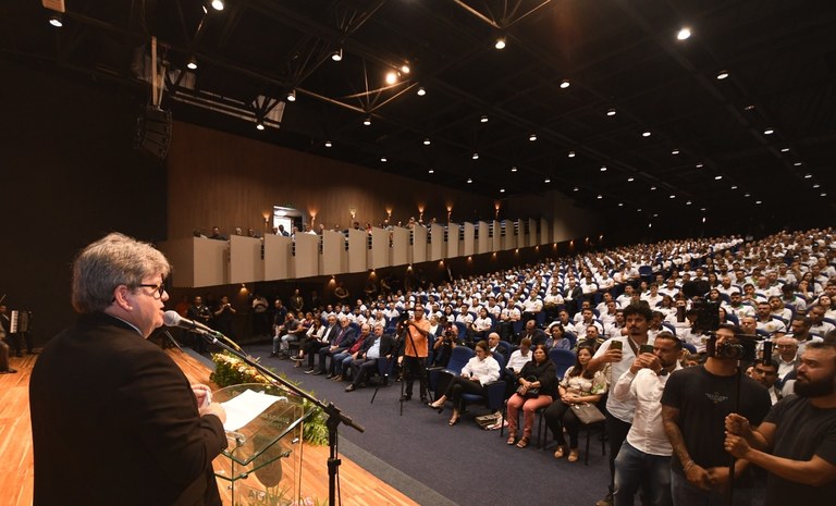 João Azevêdo participa de aula inaugural do curso de formação para os concursados da Polícia Civil e destaca investimentos na Segurança Pública