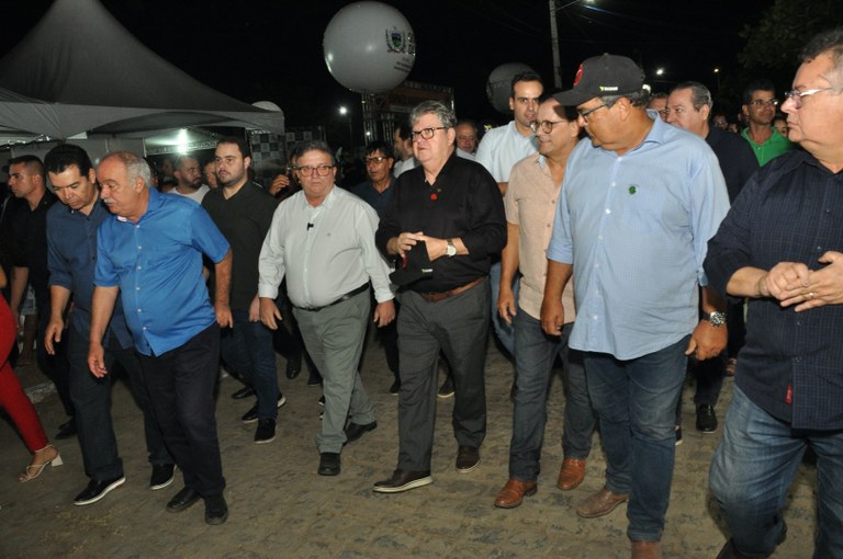 João Azevêdo visita 53ª Expapi em Campina Grande e destaca incentivo à agricultura familiar e ao agronegócio