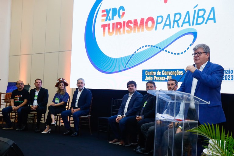 João Azevêdo participa de abertura da Expo Turismo Paraíba e destaca investimentos para fortalecer segmento em todas as regiões do estado