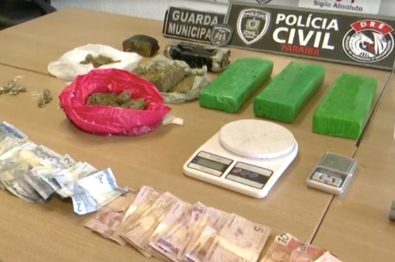 Grupo de flanelinhas é preso suspeito de tráfico de drogas no centro de João Pessoa