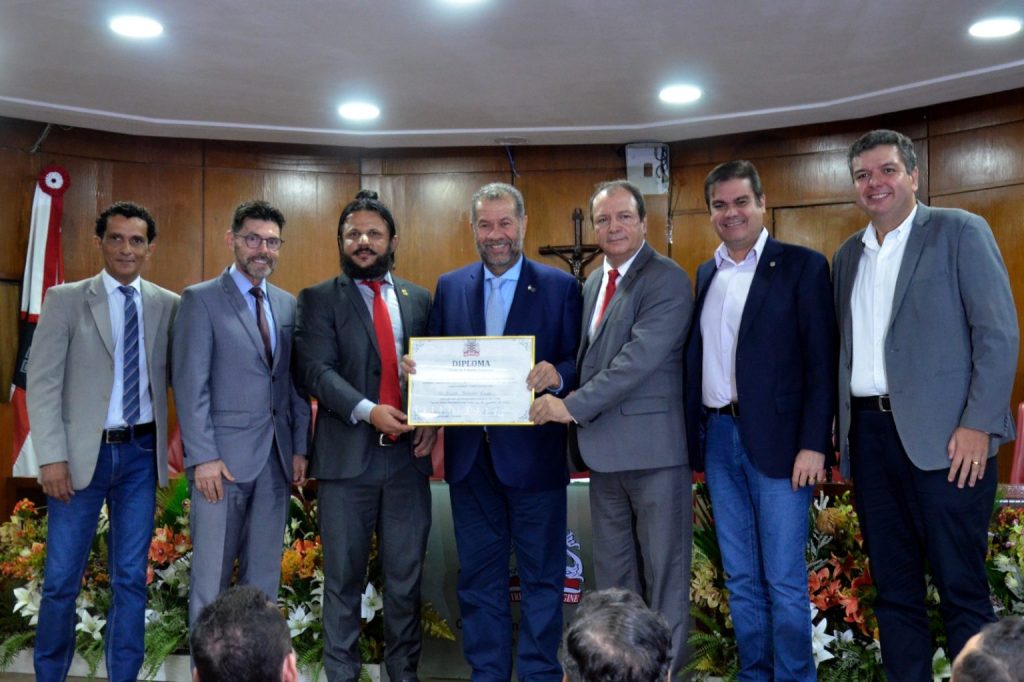 Ministro Carlos Lupi recebe título de cidadão pessoense