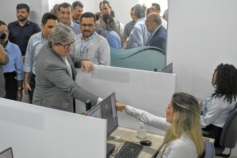 João Azevêdo inaugura nova unidade de atendimento da Cagepa e destaca capacidade de investimentos da Companhia