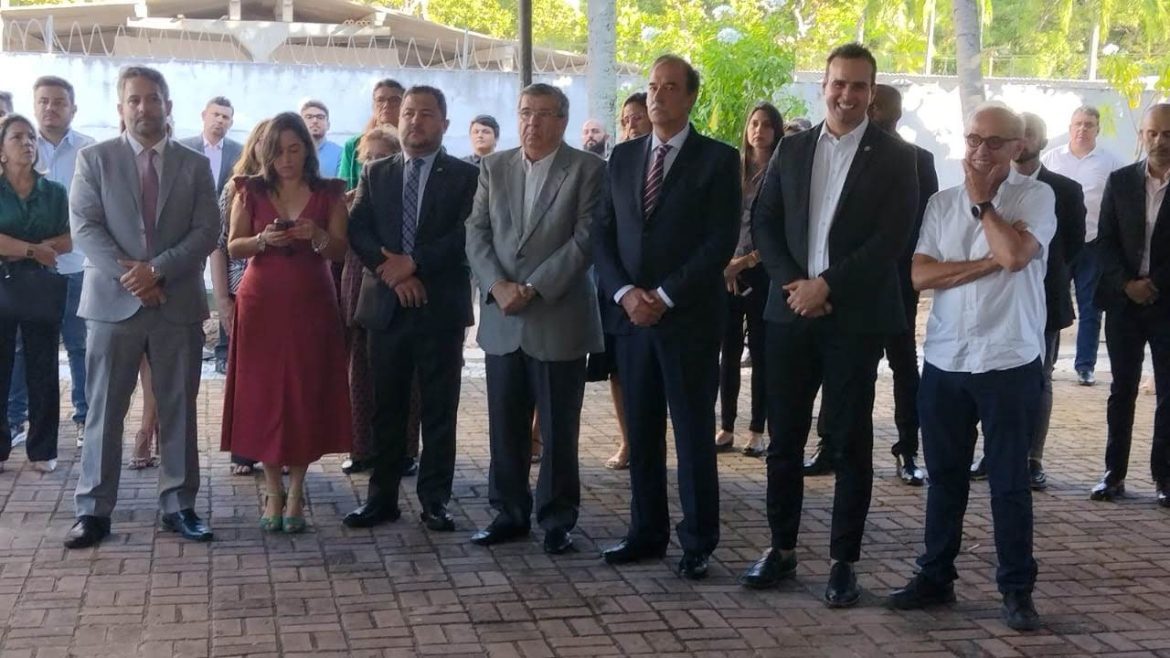 Roberto Paulino participa do lançamento da Câmara Brasil-Portugal na PB