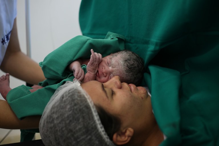 Hospital de Coremas lança projeto Parto & Afeto e presenteia mães com primeira foto de seus filhos