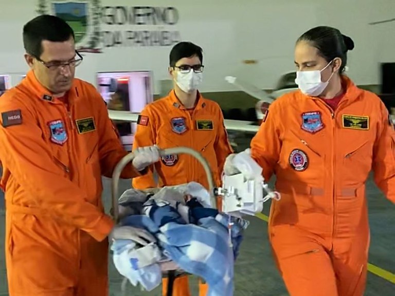 Bebê com síndrome rara no intestino é transferido em UTI Aérea do Governo do Estado para tratamento em Curitiba (PR)