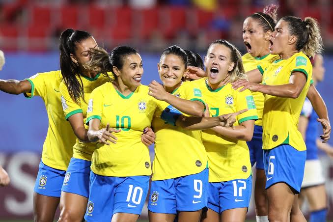 Governo altera horário de expediente nos dias de jogos da seleção feminina de futebol