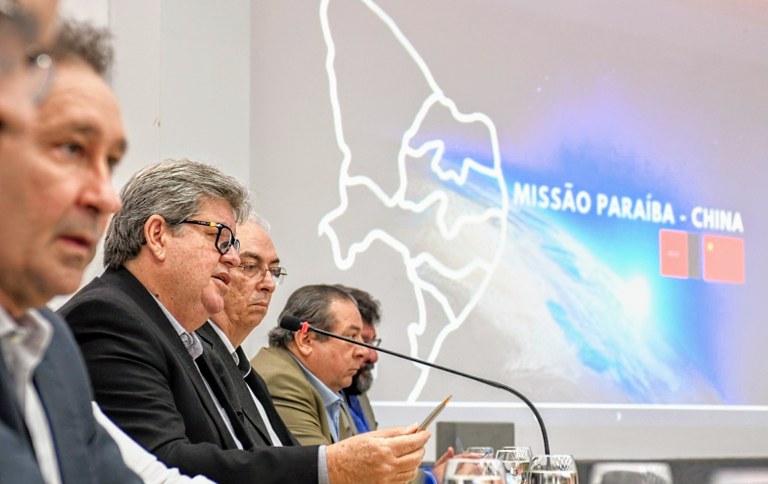 João Azevêdo recebe nesta segunda diretores da empresa de medicamentos que vai abrir fábrica na Paraíba