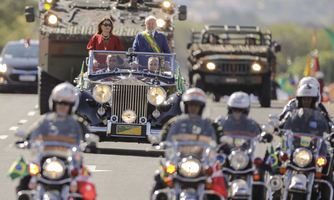 Desfile de 7 de Setembro emociona público