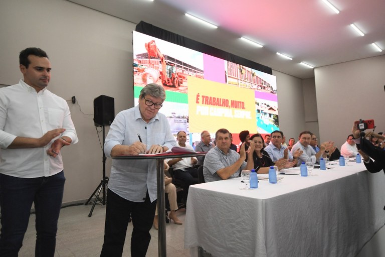 João Azevêdo anuncia novos investimentos de R$ 222 milhões em comemoração ao aniversário de 159 anos de Campina Grande