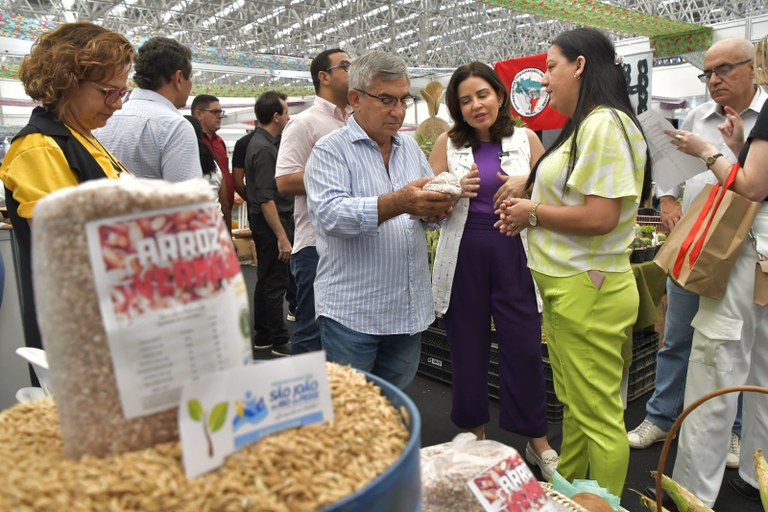 Secretário nacional de Economia Popular e Solidária visita Fenafes e se reúne com representantes do setor