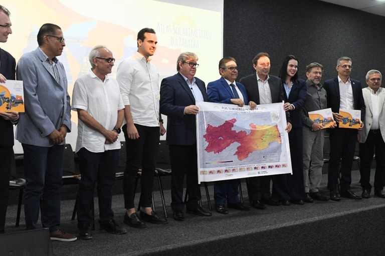 João Azevêdo apresenta Atlas Solarimétrico e destaca importância da ferramenta para atração de novos investimentos