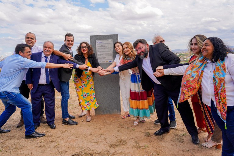 Vice-governador Lucas Ribeiro prestigia lançamento da pedra fundamental para expansão do Parque Tecnológico e do Centro de Energias Renováveis do Insa, em Campina Grande