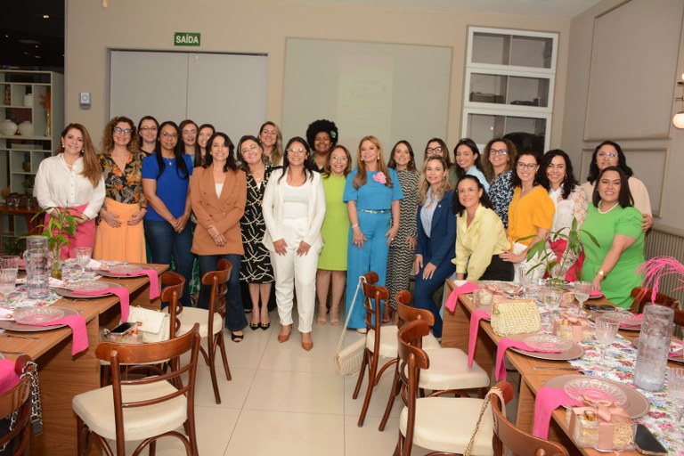 Primeira-dama participa de encontro para discutir o papel das mulheres no Governo e na Segurança Pública