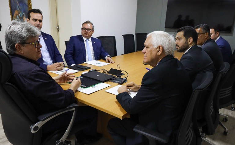 João Azevêdo recebe governador em exercício do Piauí e dialoga sobre potenciais econômicos do Nordeste