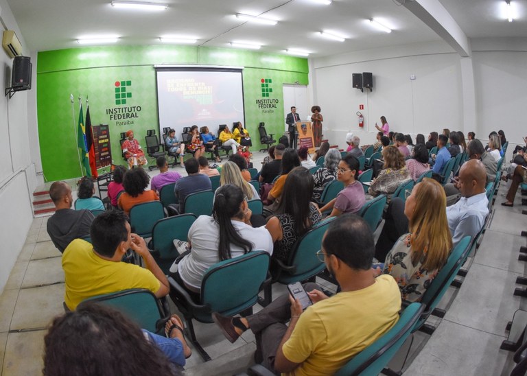 Governo da Paraíba lança Guia de Enfrentamento ao Racismo e anuncia Selo Minha Escola é Antirracista