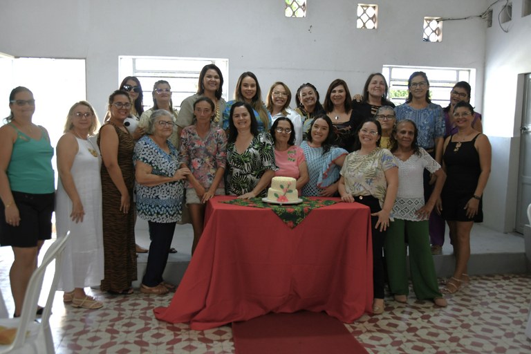 Segunda-dama entrega certificados de curso promovido pelo Programa do Artesanato Paraibano em Campina Grande