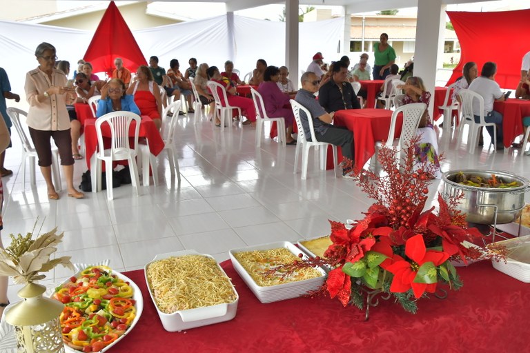 Moradores dos condomínios residenciais Cidade Madura participam de celebrações natalinas