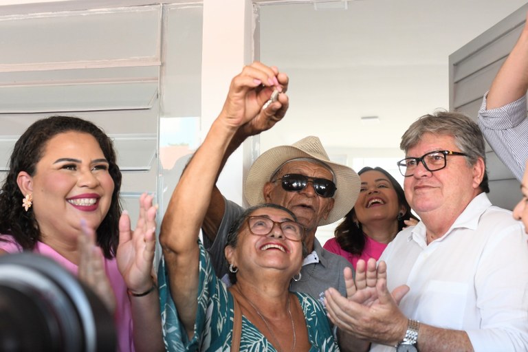 João Azevêdo inaugura Cidade Madura e assegura investimentos para o fortalecimento das ações na Saúde em Bayeux