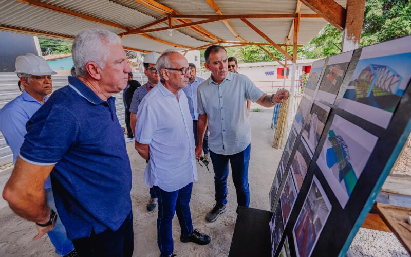 Cícero inspeciona obras de ligação dos bairros São José e Manaíra e projeta entrega para maio deste ano