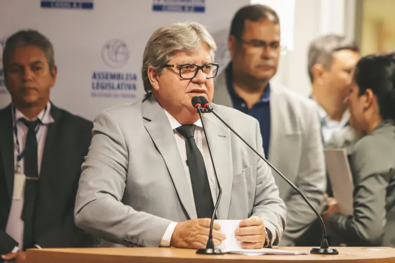 Paraíba terá 15 hospitais para tratamento contra o câncer, anuncia João Azevêdo