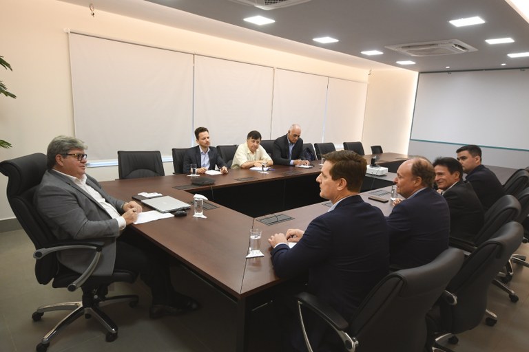João Azevêdo discute investimentos de US$ 105 milhões no Procase II com representantes do Fida e do BID
