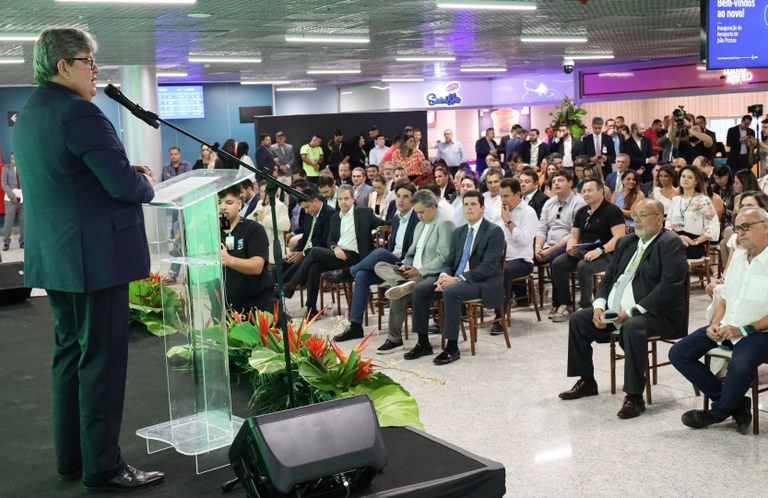 João Azevêdo participa da inauguração de reforma do aeroporto de João Pessoa e destaca investimentos no turismo