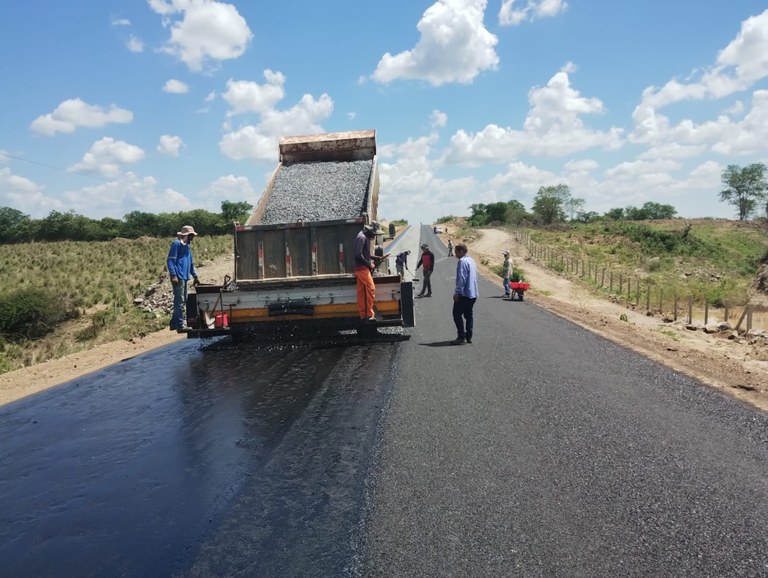 Governo da Paraíba acelera mais uma grande rodovia no Sertão no valor de 45 milhões