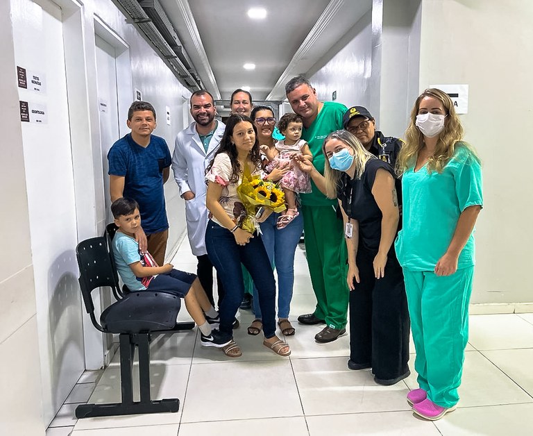 Mobilização de equipe do HSGER salva vida de criança lactente e família agradece dedicação de profissionais