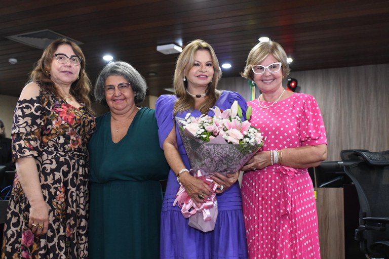 Primeira-dama Ana Maria Lins é homenageada pelo TRE-PB e destaca ações do Governo do Estado para as mulheres na Paraíba