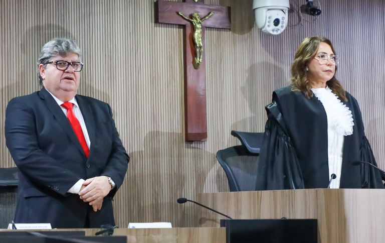 João Azevêdo prestigia posse de nova presidente do Tribunal Regional Eleitoral da Paraíba