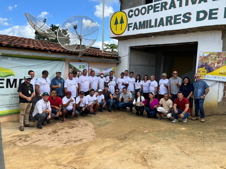 Agricultores de Esperança criam cooperativa e participam de chamada pública para venda ao PNAE