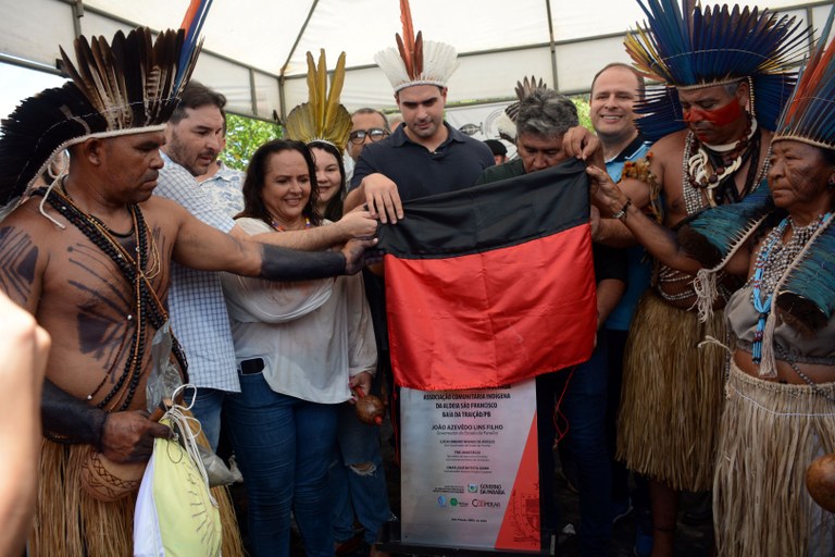 Dia dos Povos Indígenas: Governo da Paraíba entrega diversos benefícios e anuncia ações em solenidade na Baía da Traição