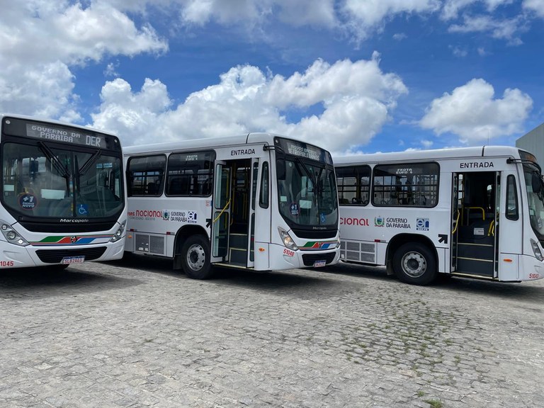 Governo acompanha entrega de novos ônibus para linhas de Cabedelo