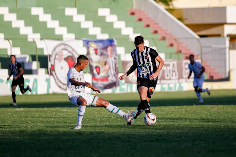 Botafogo-PB e Sousa empatam em primeiro jogo da grande final do Paraibano 2024