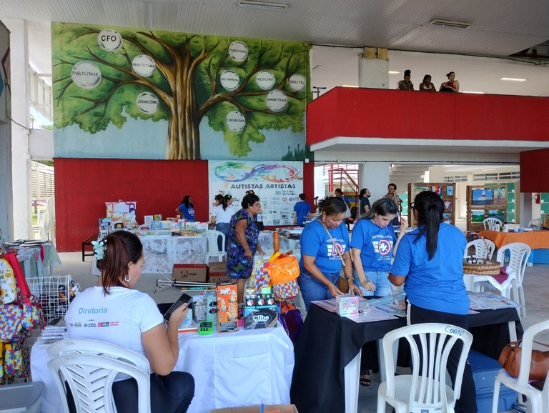 Público prestigia evento da FCJA sobre consciência autista