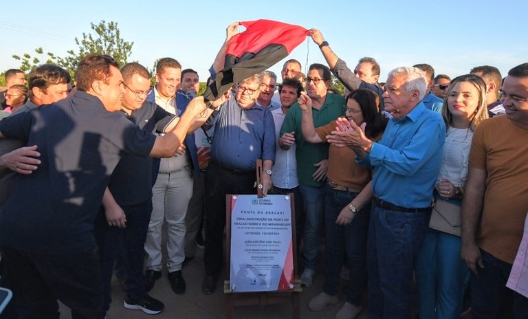 João Azevêdo entrega Ponte do Abacaxi e inspeciona obras de implantação de rodovia e de construção do Cidade Madura em Itapororoca, Rio Tinto e Mamanguape