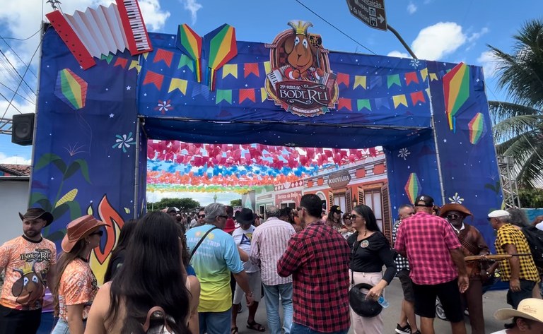 Destino Cabaceiras: Jornalistas, Influenciadores e guias conhecem a cultura e alegria da Festa do Bode Rei