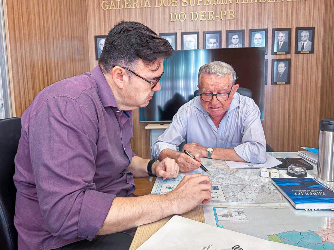 Raniery se reúne com Superintendente do DER para tratar das obras da UEPB, estrada de Cachoeira dos Guedes, Malhada e Cuitegi, veja