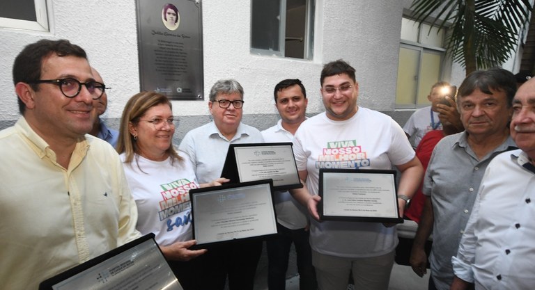 João Azevêdo entrega novos equipamentos de Saúde e inspeciona obras de Educação e construção do Cidade Madura em Catolé do Rocha