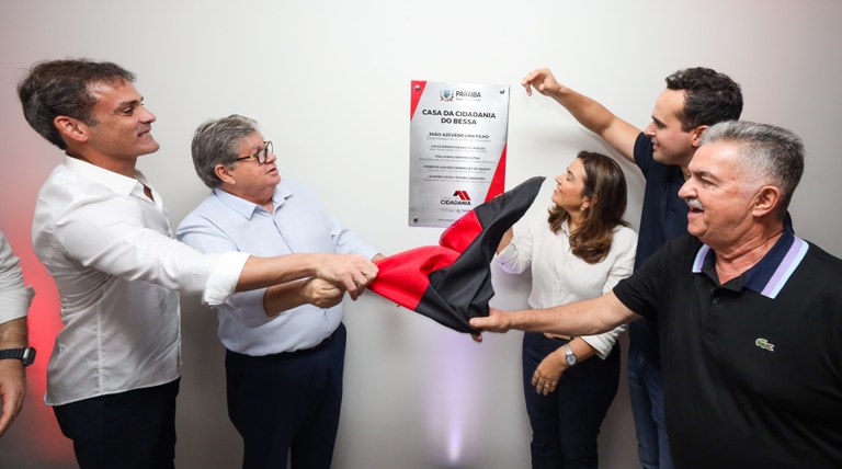 João Azevêdo entrega Casa da Cidadania do Bairro do Bessa e leva serviços à zona norte da Capital