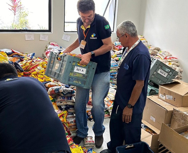 Alimentos arrecadados no 38° Salão do Artesanato Paraibano seguem para os artesãos do Rio Grande do Sul