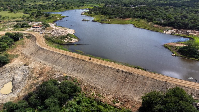 Governo da Paraíba realiza obras de recuperação em barragens e contempla mais 11 municípios
