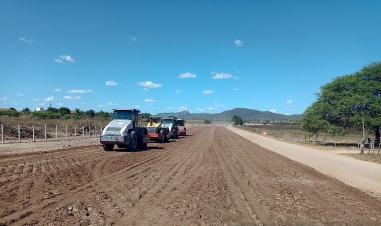 Rodovia ligando Uiraúna a Vieirópolis, no valor de R$ 22 milhões, vai facilitar circulação da produção agrícola