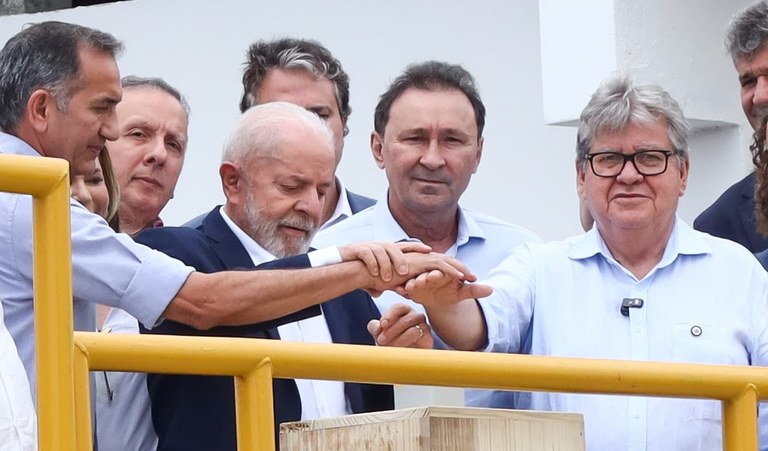 Lula e João Azevêdo entregam segundo lote do Canal Acauã-Araçagi que vai beneficiar cerca de 40 cidades