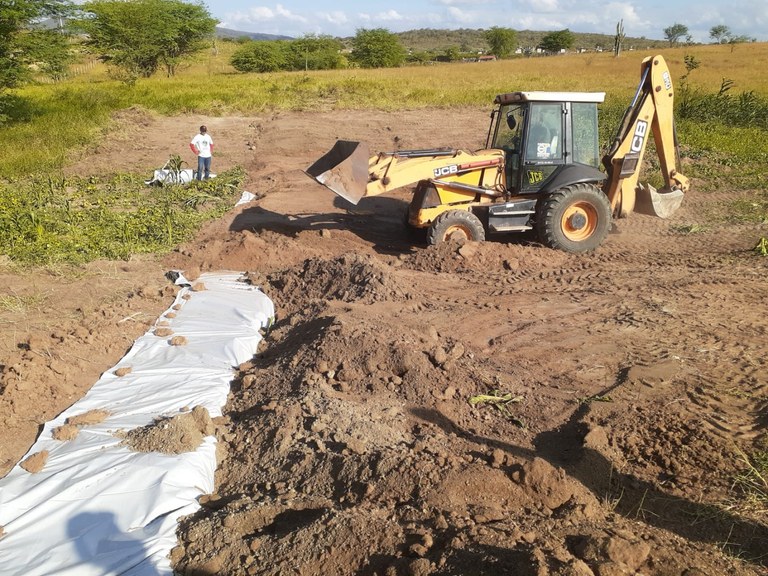 Construção de barragem subterrânea beneficia famílias agricultoras em Itatuba