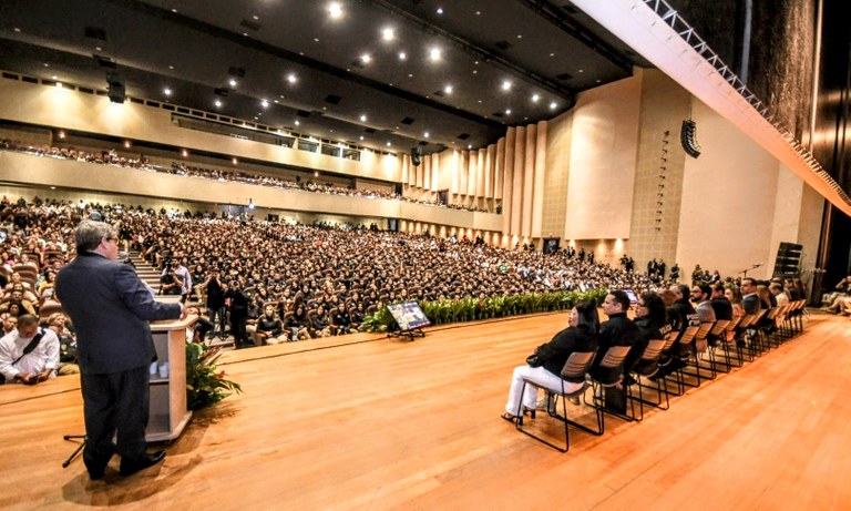 João Azevêdo participa de formatura de 426 concursados da Polícia Civil e anuncia datas de nomeações