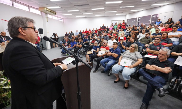 João Azevêdo assegura recursos do programa Paraíba Esporte Total para agremiações de alto rendimento