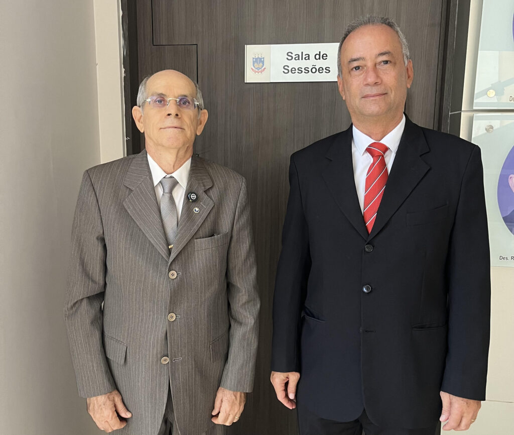 Honras ao “Ministro”. Trajetória de juiz Vandenberg de Freitas o conduz ao TJPB Honras ao “Ministro”. Trajetória de juiz Vandenberg de Freitas o conduz ao TJPB