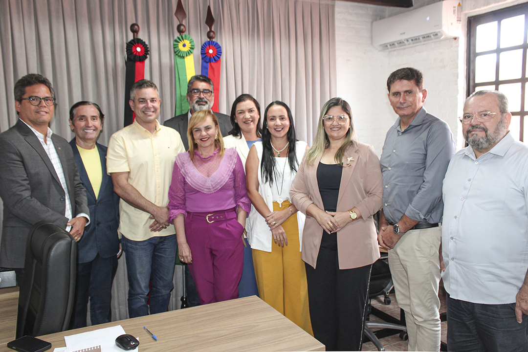 Nova Diretoria Executiva do Creci-PB realiza visita de cortesia ao prefeito de Cabedelo-PB