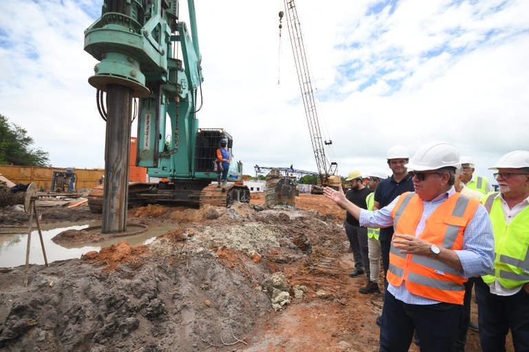 João Azevêdo acompanha início das obras da Ponte do Futuro e destaca importância do investimento para a mobilidade urbana e turismo da Grande João Pessoa